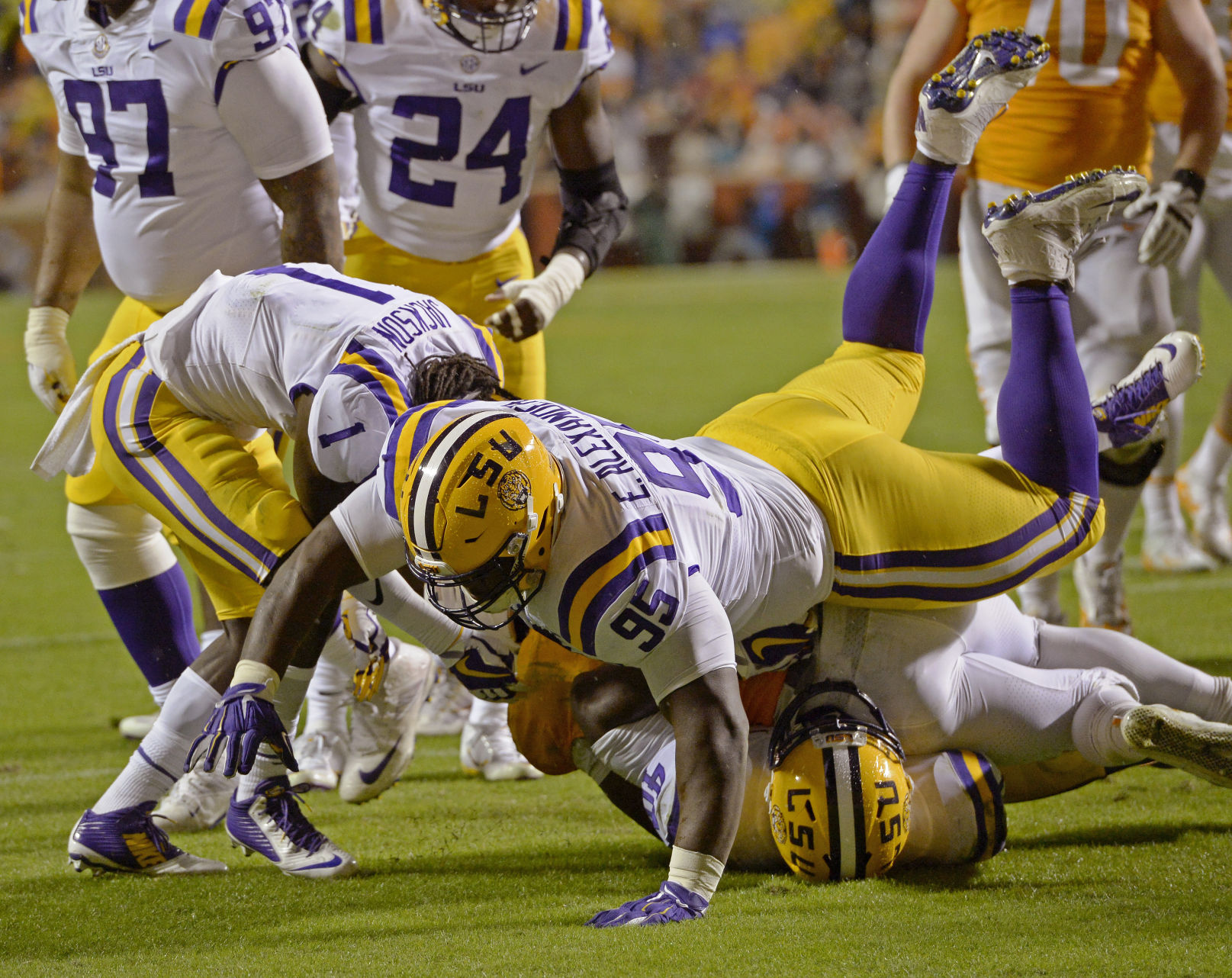 lsutenn1144.111917 bf